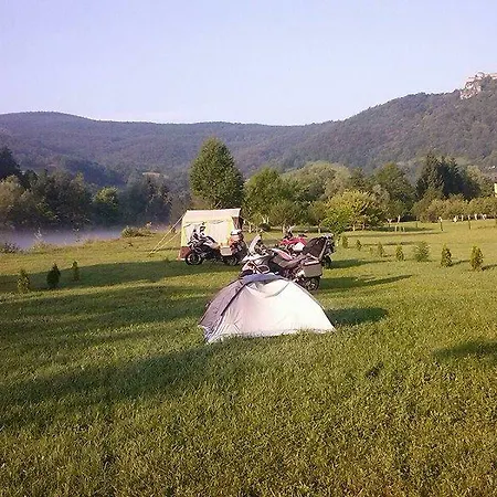 Vakantiepark Auto Kamp Lav