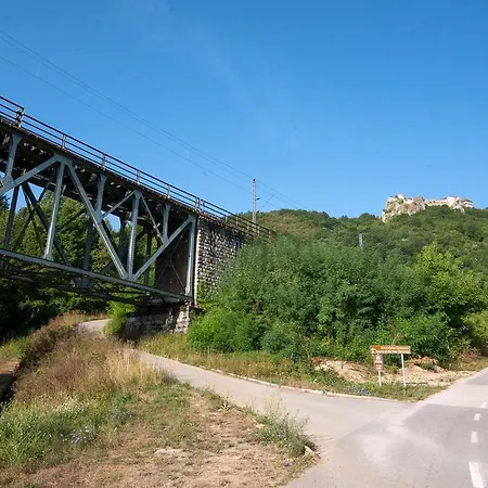 Auto Kamp Lav Kulen Vakuf