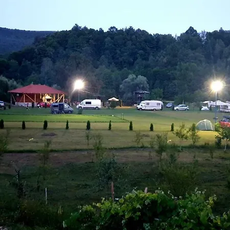 Vakantiepark Auto Kamp Lav Kulen Vakuf