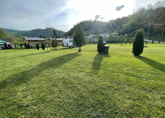 Auto Kamp Lav Kulen Vakuf