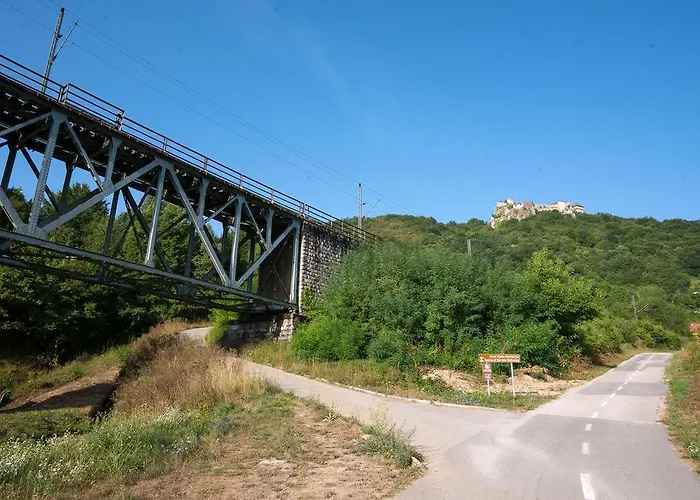 Auto Kamp Lav Kulen Vakuf