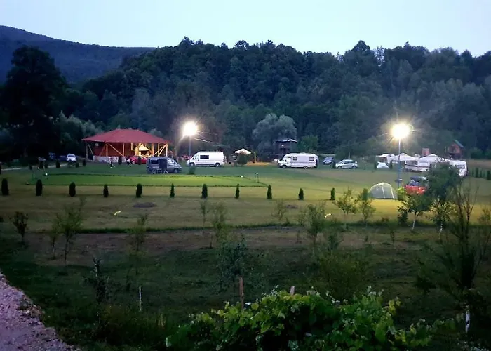 Prázdninový areál Auto Kamp Lav Kulen Vakuf