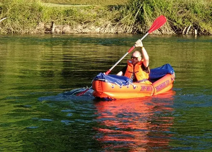 Prázdninový areál Auto Kamp Lav *
